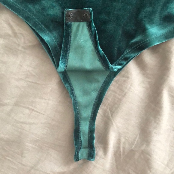 Emerald Green Velvet One-Piece - Picture 3 of 4